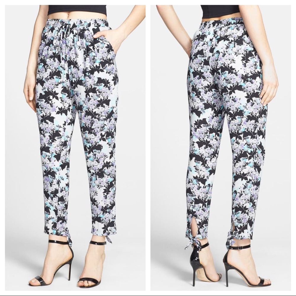 ⭐️ ASTR the Label Floral Print Ankle Tie Pants L